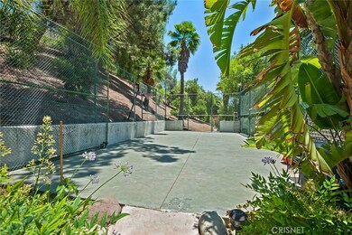 22544 Macfarlane Dr, Woodland Hills, CA 91364 - photo 3