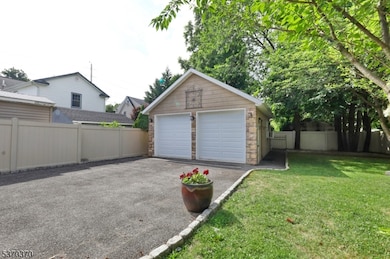 406 Dixie Ave, Hawthorne, NJ 07506 - photo 5