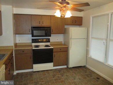 3 Woodbench Ct, Reisterstown, MD 21136 - photo 5