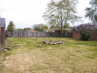 5566 Denois St, Columbus, IN 47201 - photo 4