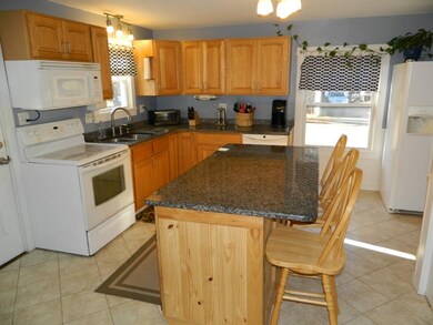 4 Broadway St, Rochester, NH 03868 - photo 3