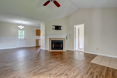 154 Settlers Cir, Jacksonville, NC 28546 - photo 5