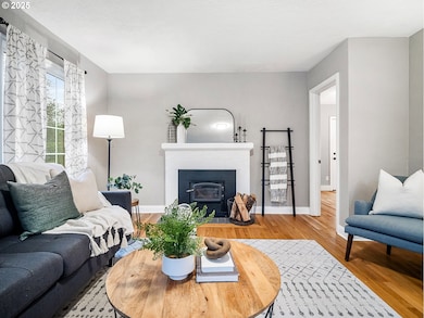 2016 NE Dekum St, Portland, OR 97211 - photo 4