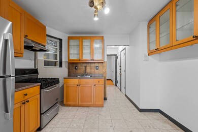 214 E 84th St unit 3A, New York, NY 10028 - photo 6
