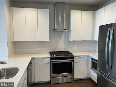 2000 Clarendon Blvd unit 704, Arlington, VA 22201 - photo 6