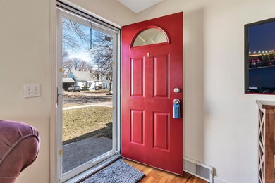 904 Hamilton Ave, Lansing, MI 48910 - photo 4