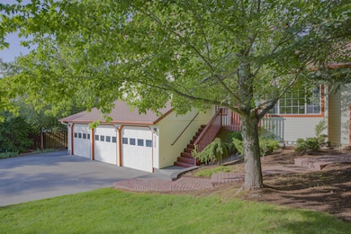 3546 SW Wickiup Ct-11
