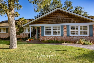 1611 W Pecan Ave, Midland, TX 79705 - photo 2