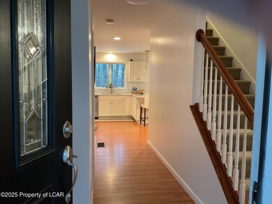 15 Lahn St, Hazleton, PA 18202 - photo 3