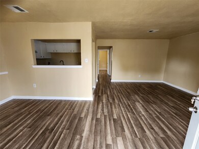 4311 Yellowstone Blvd unit 8, Houston, TX 77021 - photo 3