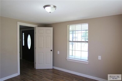3018 W 7th St, Weslaco, TX 78596 - photo 2