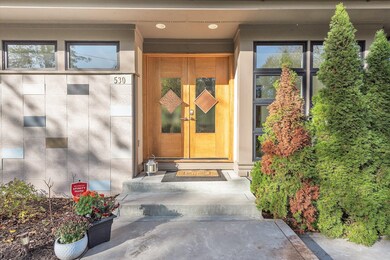 05-530-S-Maple-St-WindowStill-Real-Estat