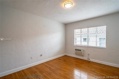 7510 Byron Ave unit 7, Miami Beach, FL 33141 - photo 6