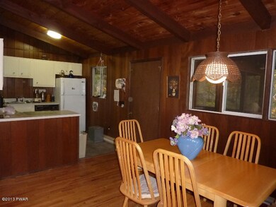 802 Broadmoor Dr, Lords Valley, PA 18428 - photo 4