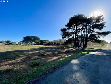 0 13th and Jackson unit 24681187, Bandon, OR 97411 - photo 5