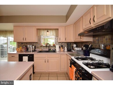 4530 Del Mar Dr, Reading, PA 19606 - photo 3