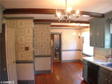 Kitchen - Spacious kitchen overlooking the beautif
