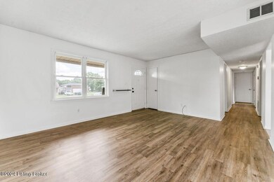 143 Mary Dr, Mount Washington, KY 40047 - photo 4