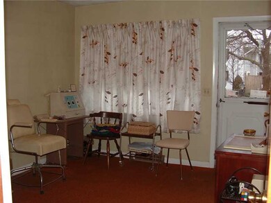 129 Prudence Ave, Providence, RI 02909 - photo 5