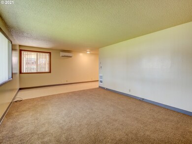 1340 Aspen St, Springfield, OR 97477 - photo 3