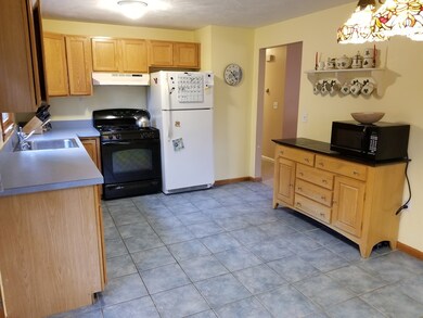 16 Rogers St, Carver, MA 02330 - photo 7