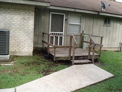1050 Cousin St unit M, Slidell, LA 70458 - photo 2
