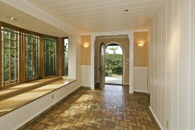 003_Foyer
