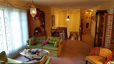 Living Room Looking Towards Front Door
