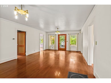 1049 W Broadway, Eugene, OR 97402 - photo 7