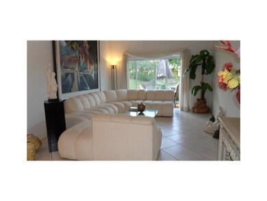 10929 NW 70th St, Doral, FL 33178 - photo 3