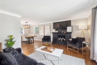 5133 Abercrombie Dr, Edina, MN 55439 - photo 2