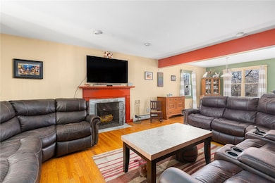 30 Chestnut Hill Rd, Wakefield, RI 02879 - photo 6