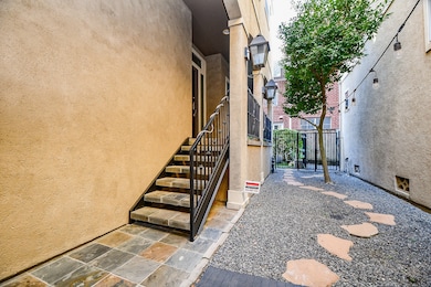 6818 Staffordshire Blvd, Houston, TX 77030 - photo 2