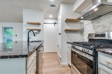 28 Regents Park, Bedford, TX 76022 - photo 7