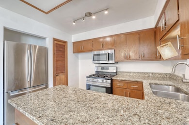 18570 Kamala Ct unit 18550, Brookfield, WI 53045 - photo 3