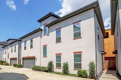 842 Wakefield Dr, Houston, TX 77018 - photo 3