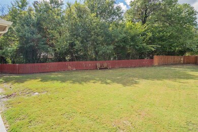 1008 S Brazos St, Weatherford, TX 76086 - photo 3