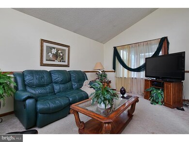 10 Honeysuckle Ln, Swedesboro, NJ 08085 - photo 6