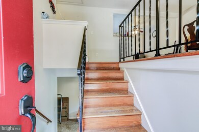 19127 Wayne Dr, Triangle, VA 22172 - photo 6