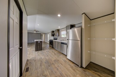 21694 County Road 3749d, Cleveland, TX 77327 - photo 7