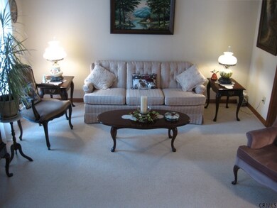 44 Stock Ln, Rensselaer, NY 12144 - photo 3