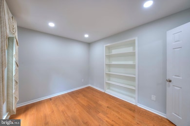 1566 Old Eaton Ln, Reston, VA 20194 - photo 6