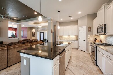 10338 Salamanca, Helotes, TX 78023 - photo 7