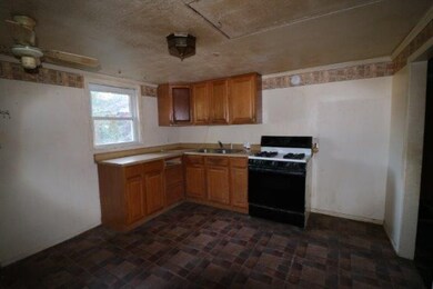 1410 Merrifield Ave, Niles, MI 49120 - photo 6