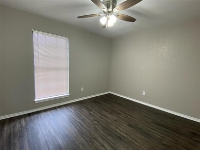 5009 Green Tree Ln, Joshua, TX 76058 - photo 4