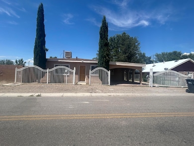 1427 Vito Romero Rd SW, Albuquerque, NM 87105 - photo 2