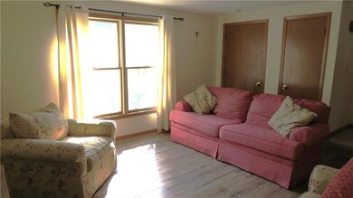 1054 Castlebar Dr, North Tonawanda, NY 14120 - photo 5