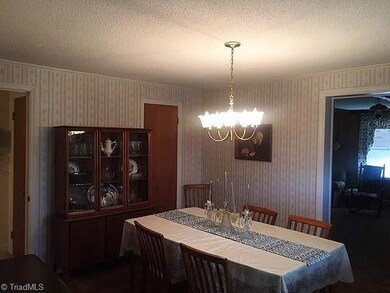 5904 Newman Davis Rd, Greensboro, NC 27406 - photo 6