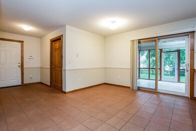 216 Meadow St, Agawam, MA 01001 - photo 3