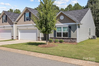 1405 Amberlight Cir, Salisbury, NC 28144 - photo 5